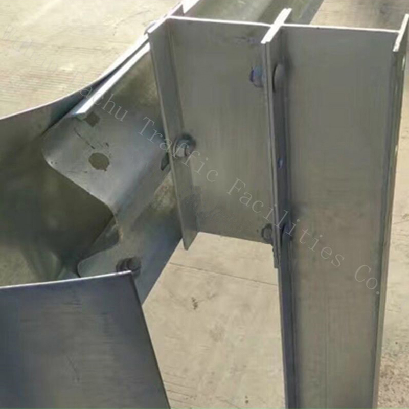 W Beam Class A 2.67mm Metal Crash Barrier Highway Guardrails