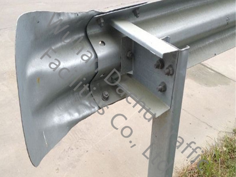 Hot-Dip Galvanized Steel Highway Guardrail Fishtail Terminal End