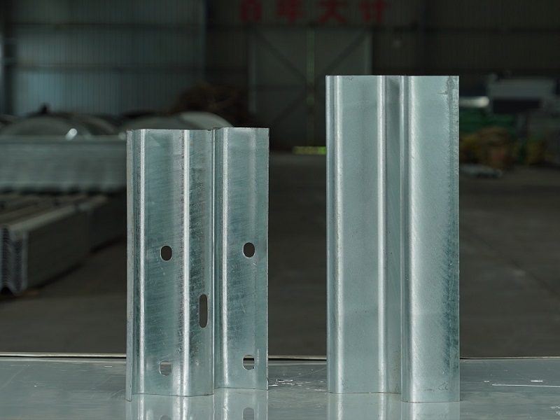 Galvanized Q235B Steel Highway Guardrails