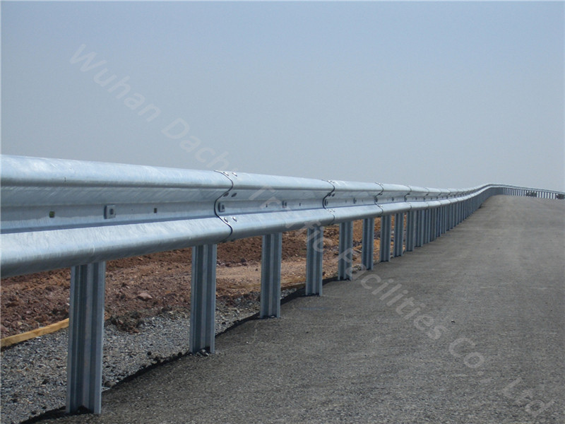 Motorway Metal W Beam Guardrail Crash Barrier 